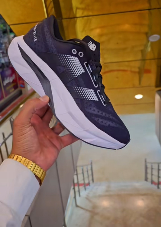 کتونی نیوبالانس الیت ۴ /ساخت ویتنام وارداتی/ ف