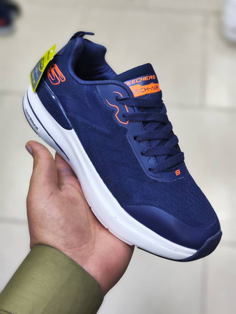 کتونی اسکیچرز/ ساخت ویتنام وارداتی/سایز ۴۰ تا ۴۵ فروش بصورت عمده و تک ./Skechers Max cushioning