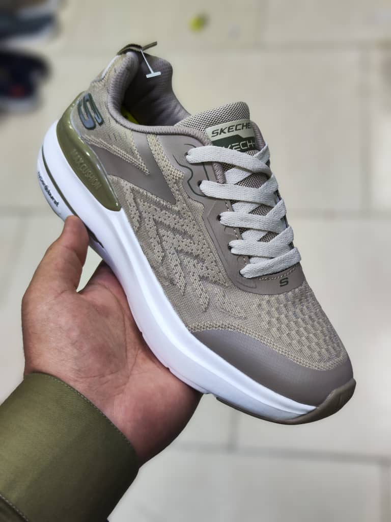 کتونی اسکیچرز/ ساخت ویتنام وارداتی/سایز ۴۰ تا ۴۵ فروش بصورت عمده و تک ./Skechers Max cushioning