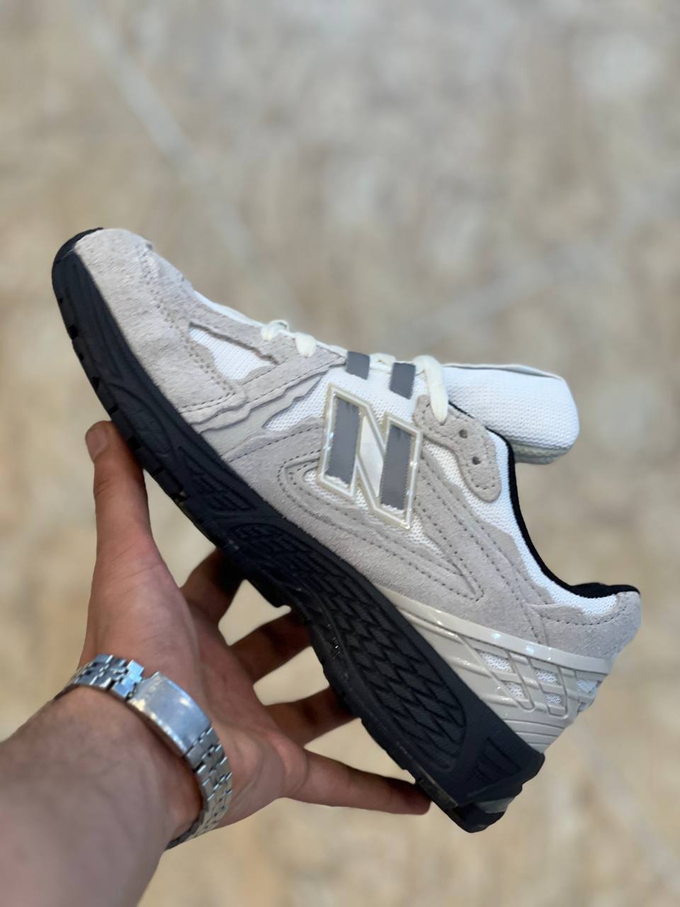 کفش نیوبالانس ۱۹۰۶R/ سایز ۴۰ تا ۴۵/ فروش بصورت عمده و تک / ساخت ویتنام وارداتی /Newbalance 1906