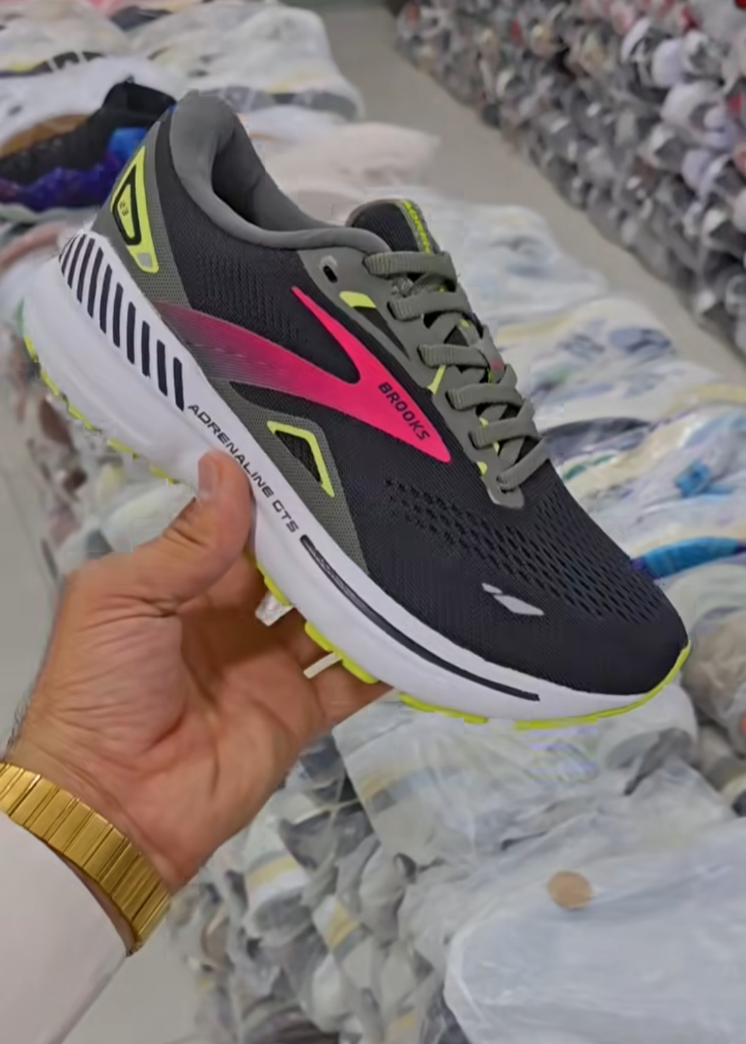 کتونی بروکس آدرنالین جی تی اس ۲۳ . سایز ۳۷ تا ۴۵. وارداتی ویتنام .Brooks Adrenaline GTS 23