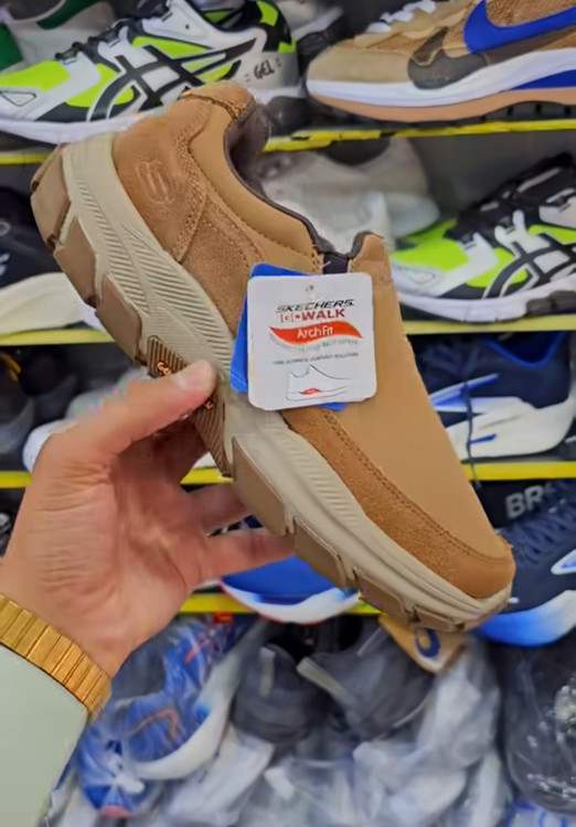 Skechers max cushioning terminus sneaker vietnam