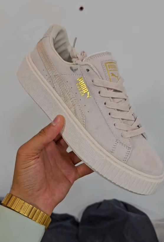 کتونی پوما سوئد . Puma Sude . ساخت ویتنام سایز ۴۰ تا ۴۵ کتونی کف تخت و کلاسیک پوما