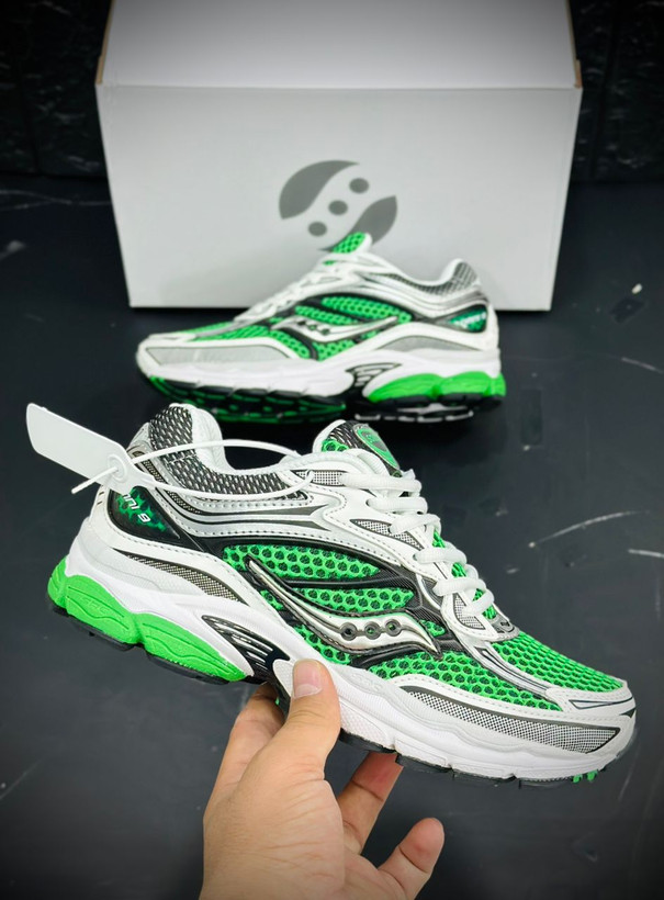 کتونی ساکونی تور درشت 9 saucony omniساخت ویتنام سایز ۴۰ تا ۴۵، فروش بصورت عمده و تک .