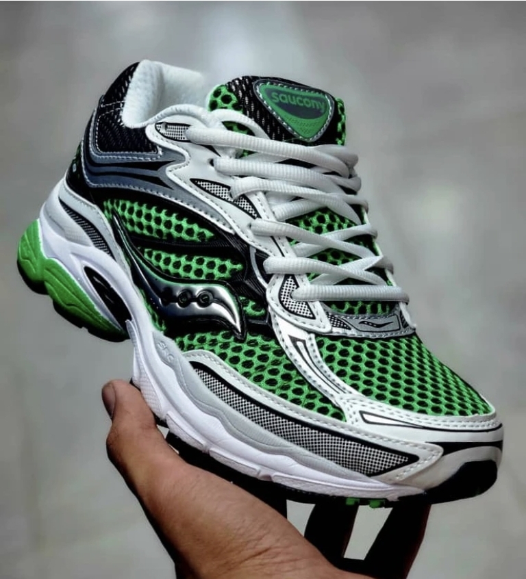 کتونی ساکونی تور درشت 9 saucony omniساخت ویتنام سایز ۴۰ تا ۴۵، فروش بصورت عمده و تک .