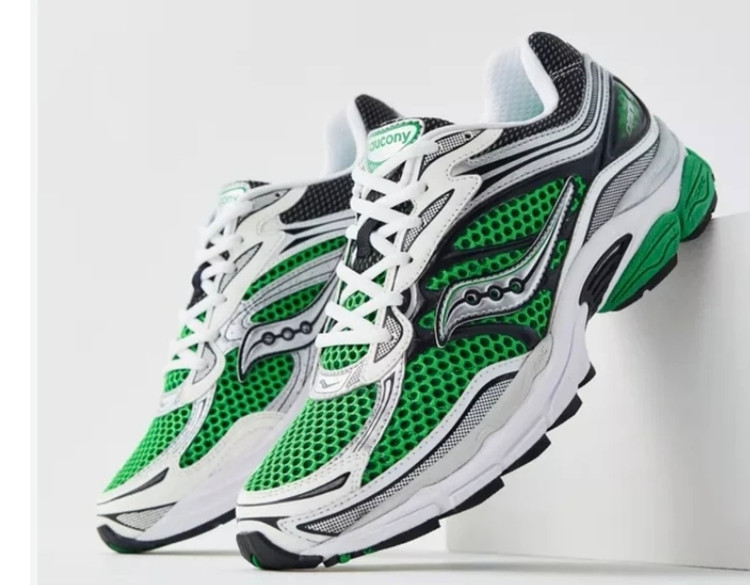 کتونی ساکونی تور درشت 9 saucony omniساخت ویتنام سایز ۴۰ تا ۴۵، فروش بصورت عمده و تک .