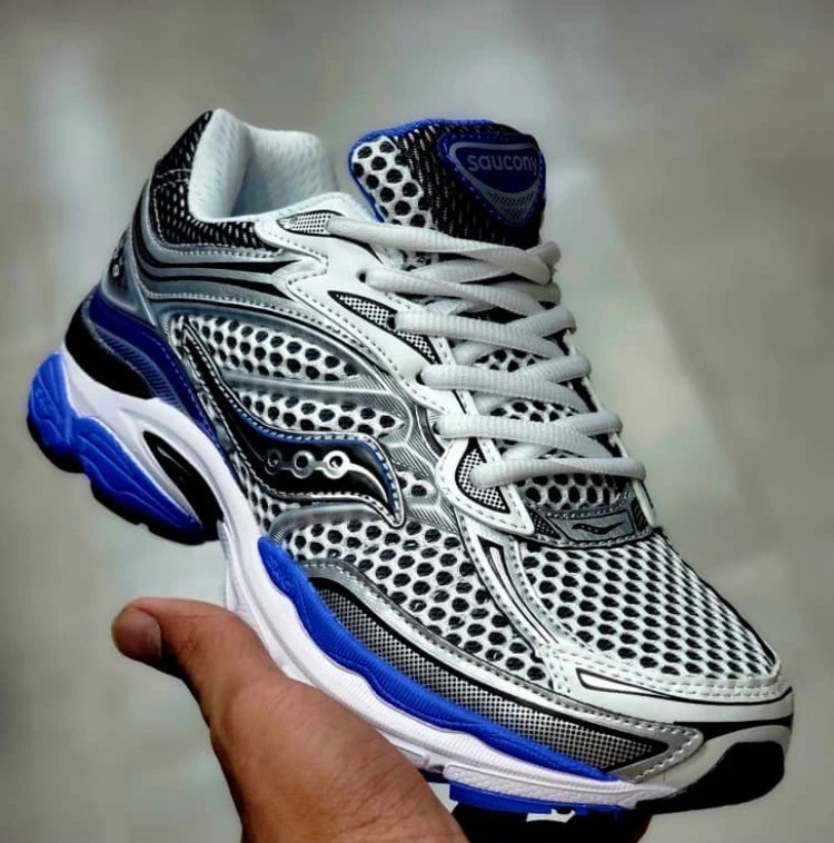 کتونی ساکونی تور درشت9 saucony omniساخت ویتنام سایز ۴۰ تا ۴۵، فروش بصورت عمده و تک .