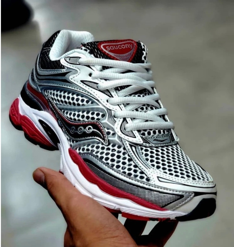 کتونی ساکونی تور درشت ، 9 saucony omni، ساخت ویتنام سایز ۴۰ تا ۴۵، فروش بصورت عمده و تک . Saucony omni 9 vietnam