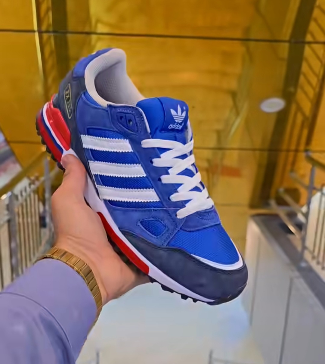 کتونی ادیداس زد ایکس ۷۵۰ . ساخت ویتنام سایز ۴۰ تا ۴۵ فروش بصورت عمده و تک . Adidas ZX 750 Vietnam