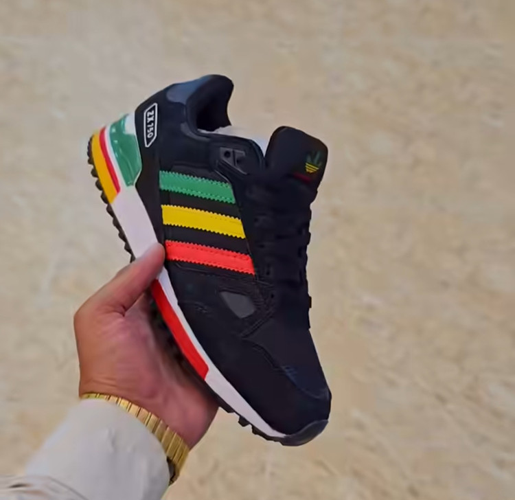 کتونی ادیداس زد ایکس ۷۵۰ . ساخت ویتنام سایز ۴۰ تا ۴۵ فروش بصورت عمده و تک . Adidas ZX 750 Vietnam