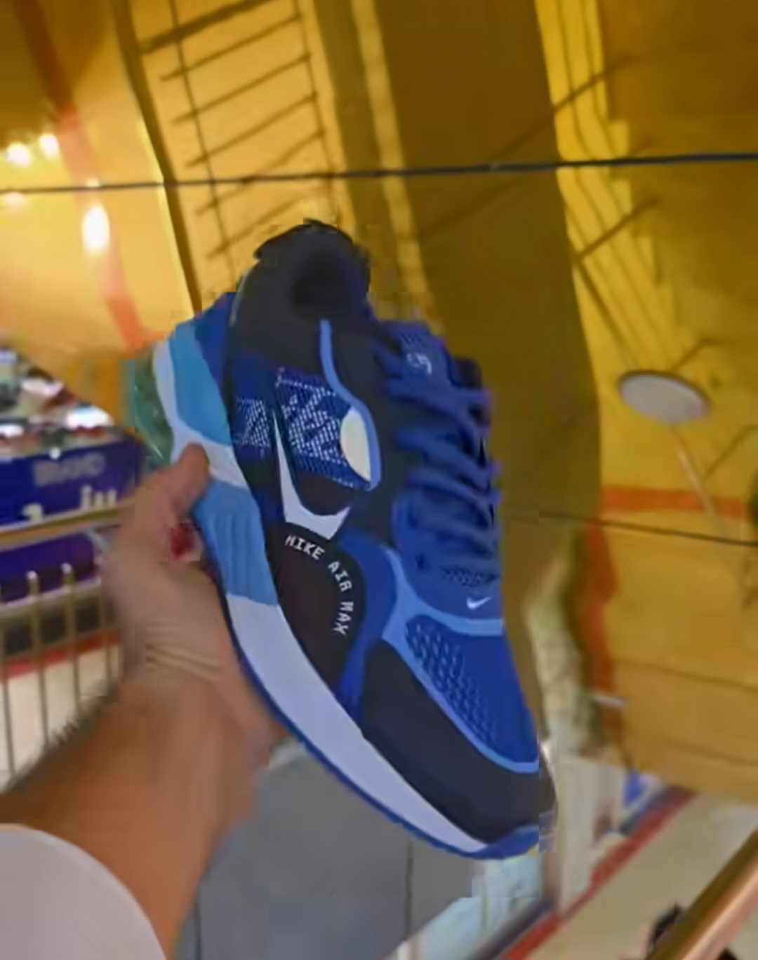 کتونی نایکی ایر مکس، ساخت ویتنام ، پایین ترین قیمت در ایران فروش بصورت عمده و تک . Nike Air Max Vietnam