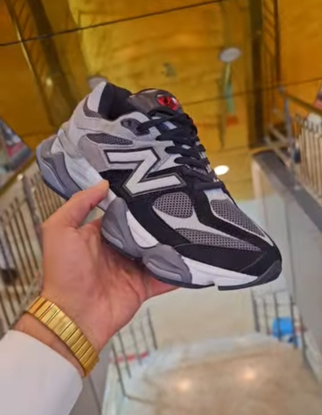 کتونی نیوبالانس ۹۰۶۰ ساخت ویتنامی ، new balance 9060 , سایز ۴۰ تا ۴۵ وارداتی ویتنام ، فروش عمده و تک