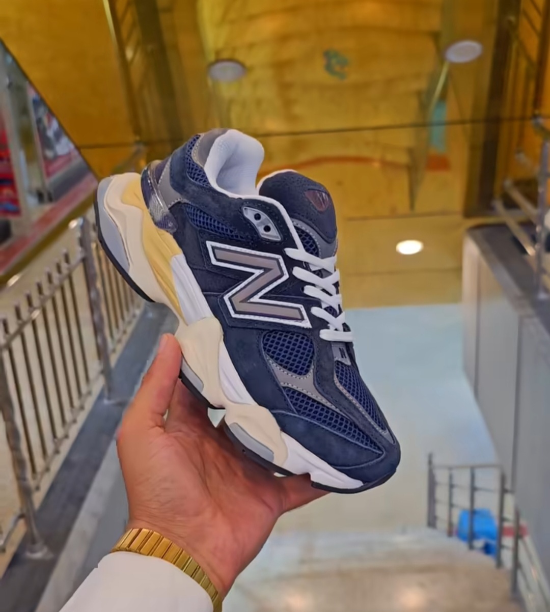 کتونی نیوبالانس ۹۰۶۰ ساخت ویتنامی ، new balance 9060 , سایز ۴۰ تا ۴۵ وارداتی ویتنام ، فروش عمده و تک