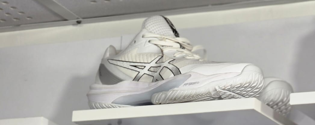 کتونی آسیکس والیبالی و تنیسی ، ساخت ویتنام فروش بصورت عمده و تک ، سایز ۴۰ تا ۴۵. Asics court FF Novak LE Vietnam