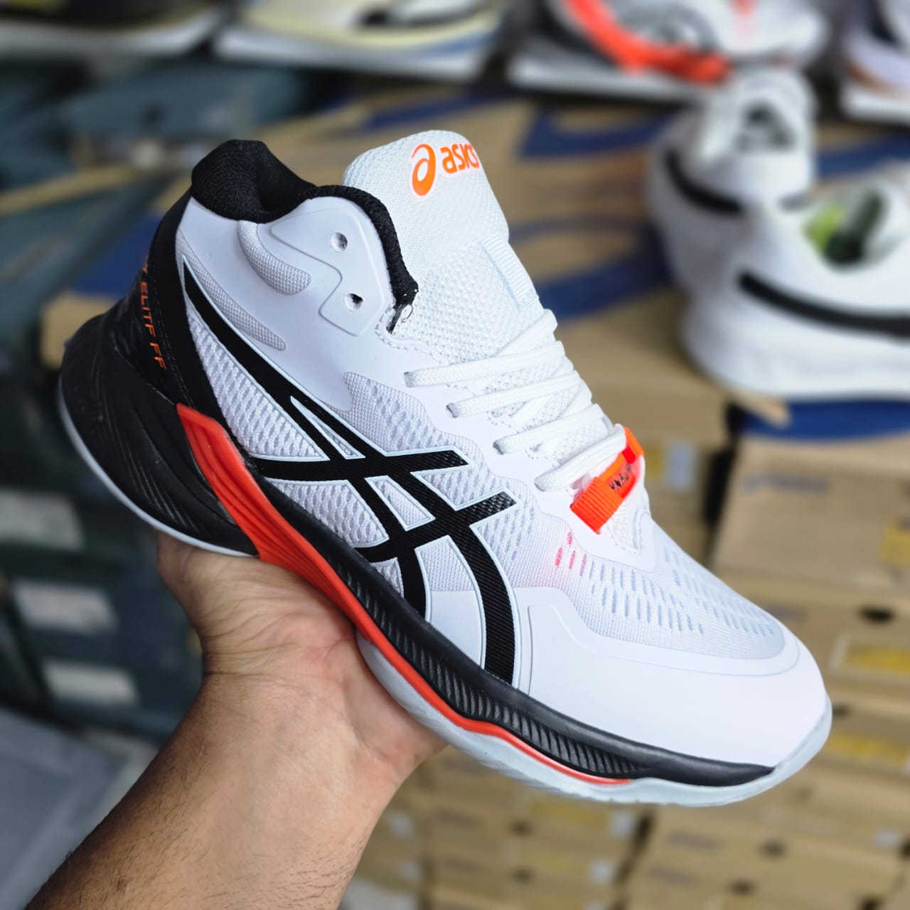کتونی آسیکس والیبالی و تنیسی ، ساخت ویتنام فروش بصورت عمده و تک ، سایز ۴۰ تا ۴۵. Asics court FF Novak LE Vietnam