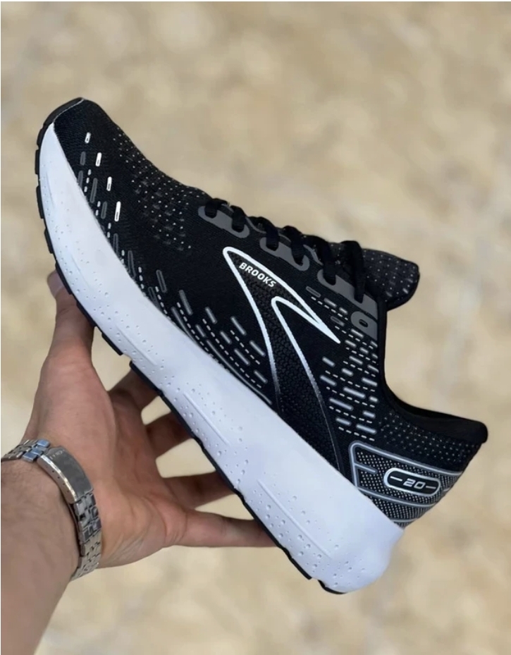 کتونی بروکس گلیسرین ۲۰ساخت ویتنام سایز ۴۰ تا ۴۵ ، فروش بصورت عمده و تک . Brooks Glycerin vietnam