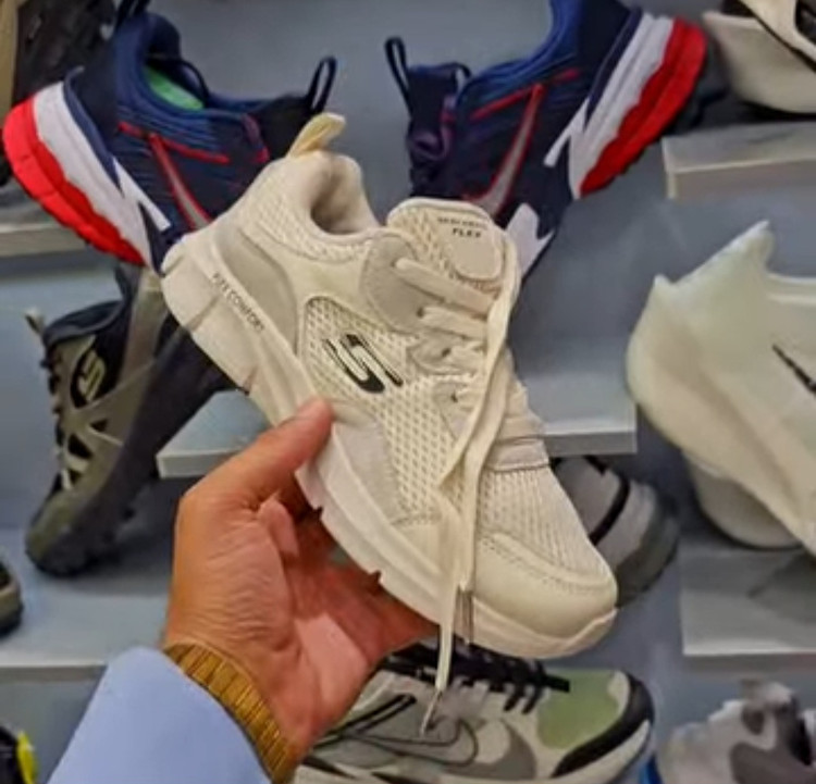 اسکیچرز ویتنامی مدل comfort flex /