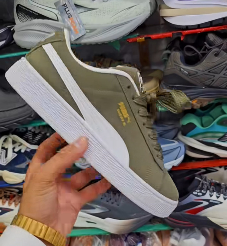 کتونی پوما وارداتی ساخت ویتنام سایز ۴۰ تا ۴۵ puma suede classic tropicalia