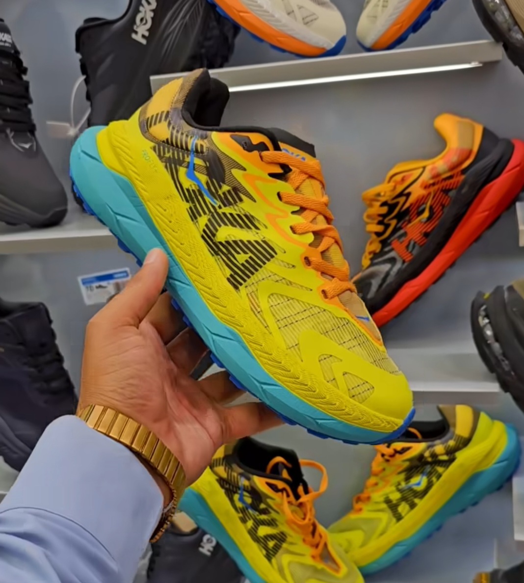 کتونی هوکا وارداتی ساخت ویتنام سایز ۴۰ تا ۴۵. فروش بصورت عمده و تک . Hoka Tecton X 2