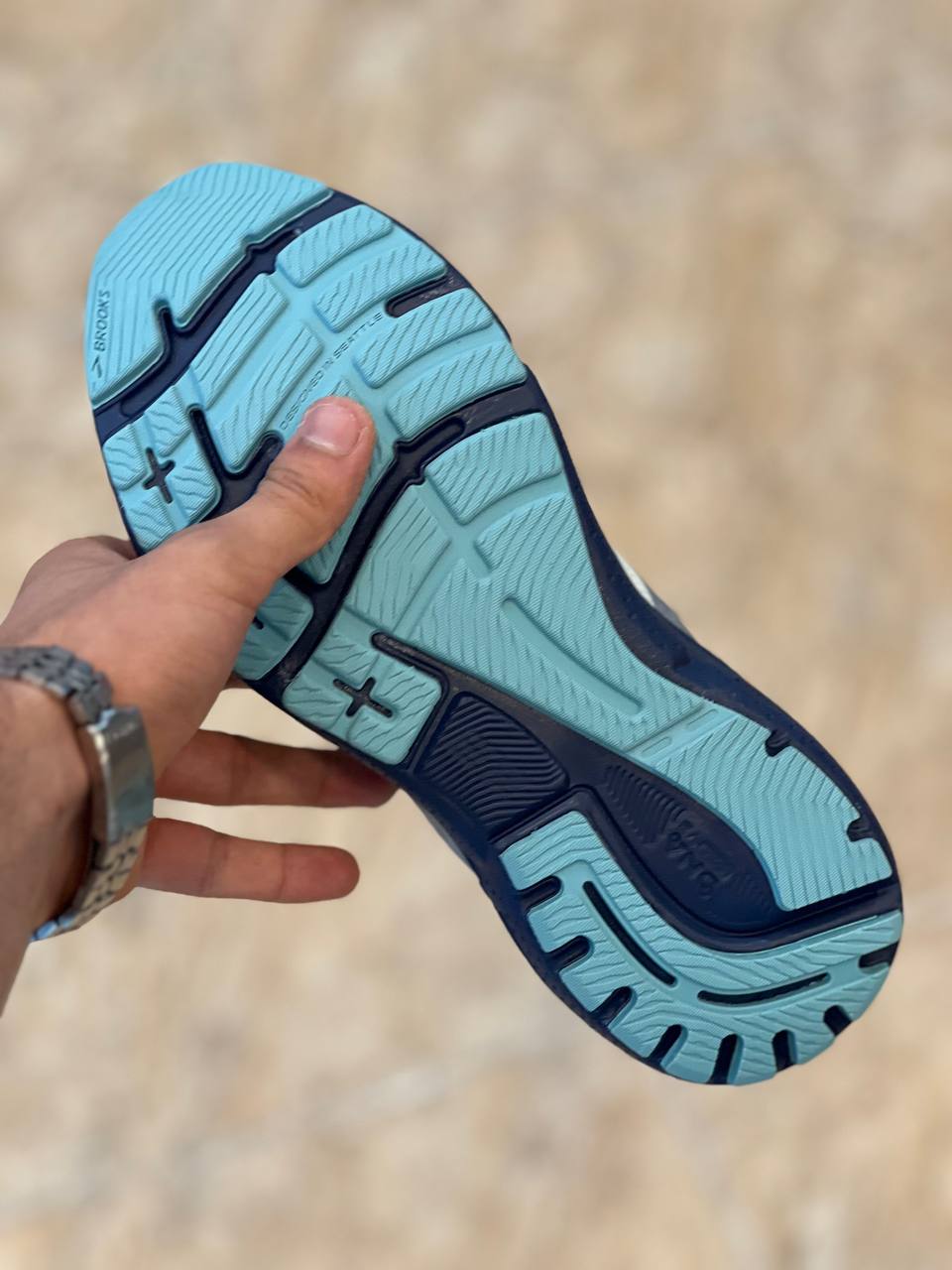 کتونی بروکس وارداتی ساخت ویتنام سایز ۴۰ تا ۴۵ مستر کوالیتی ، فروش بصورت عمده و تک. Brooks Adrenalin GTS 23