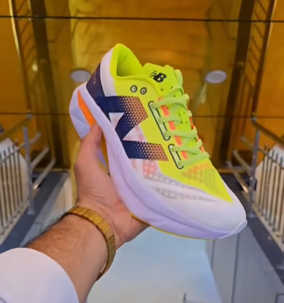 کتونی نیوبالانس وارداتی ساخت ویتنام سایز 40 تا ۴۵ .new balance Elite 74