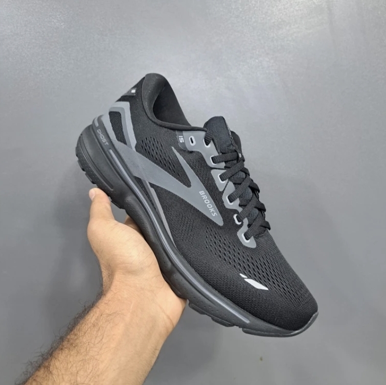 کتونی بروکس گاست ۱۵ /ساخت ویتنام وارداتی /Brooks Ghost 15/ سایز ۴۰_۴۱_۴۲_۴۳_۴۴_۴۵ /فروش عمده و تک .