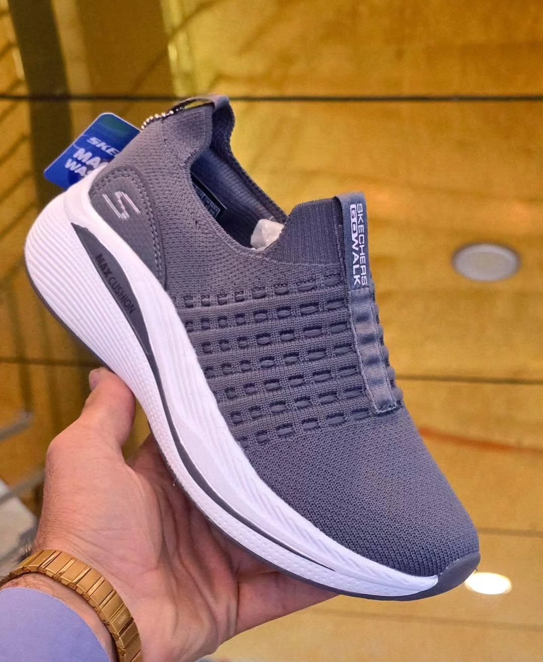 کتونی اسکیچرز مدل GO Walk max Cushioning , سایز ۳۷ تا ۴۰، ساخت ویتنام ، فروش عمده و تک .