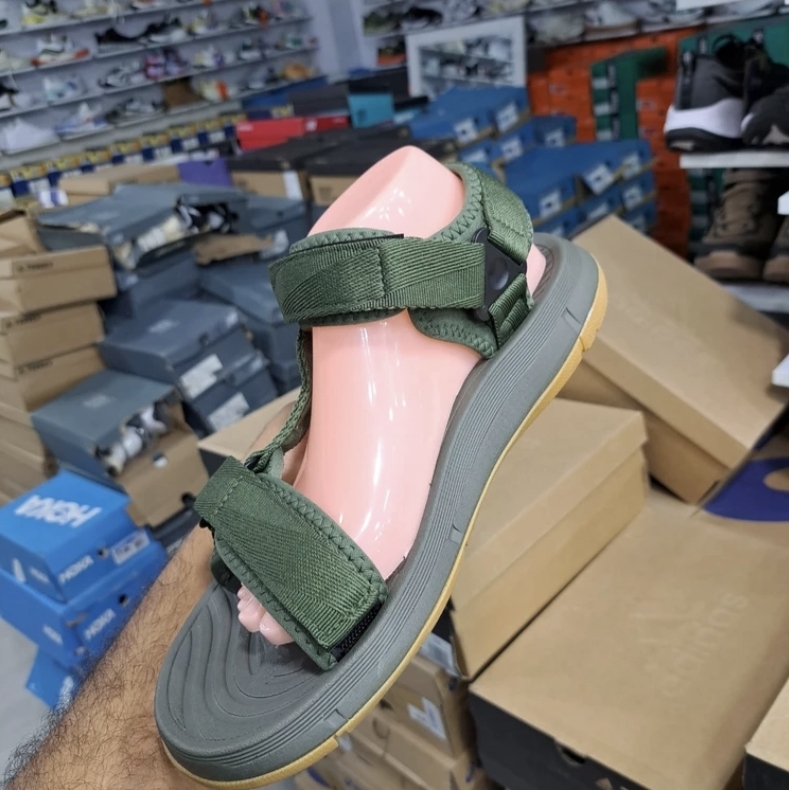 Skichers sandalصندل اسکیچرز