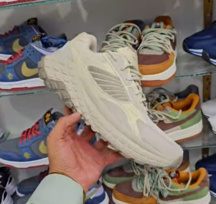 کتونی اسکیچرز /Skechers 232744 BBK / ساخت ویتنام وارداتی / سایز ۴۰ تا ۴۵ /فروش بصورت عمده و تک /