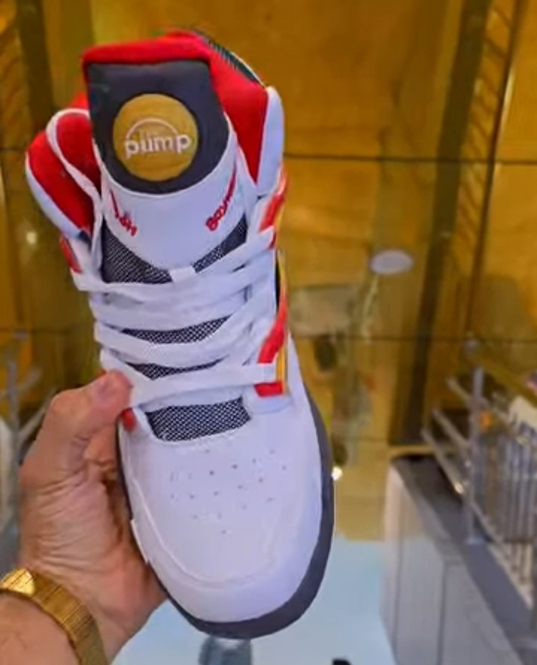 کتونی ریبوک/ سایز ۴۱ تا ۴۵ /فروش بصورت عمده و تک/ . وارداتی ساخت ویتنام / Reebok pump omni zone