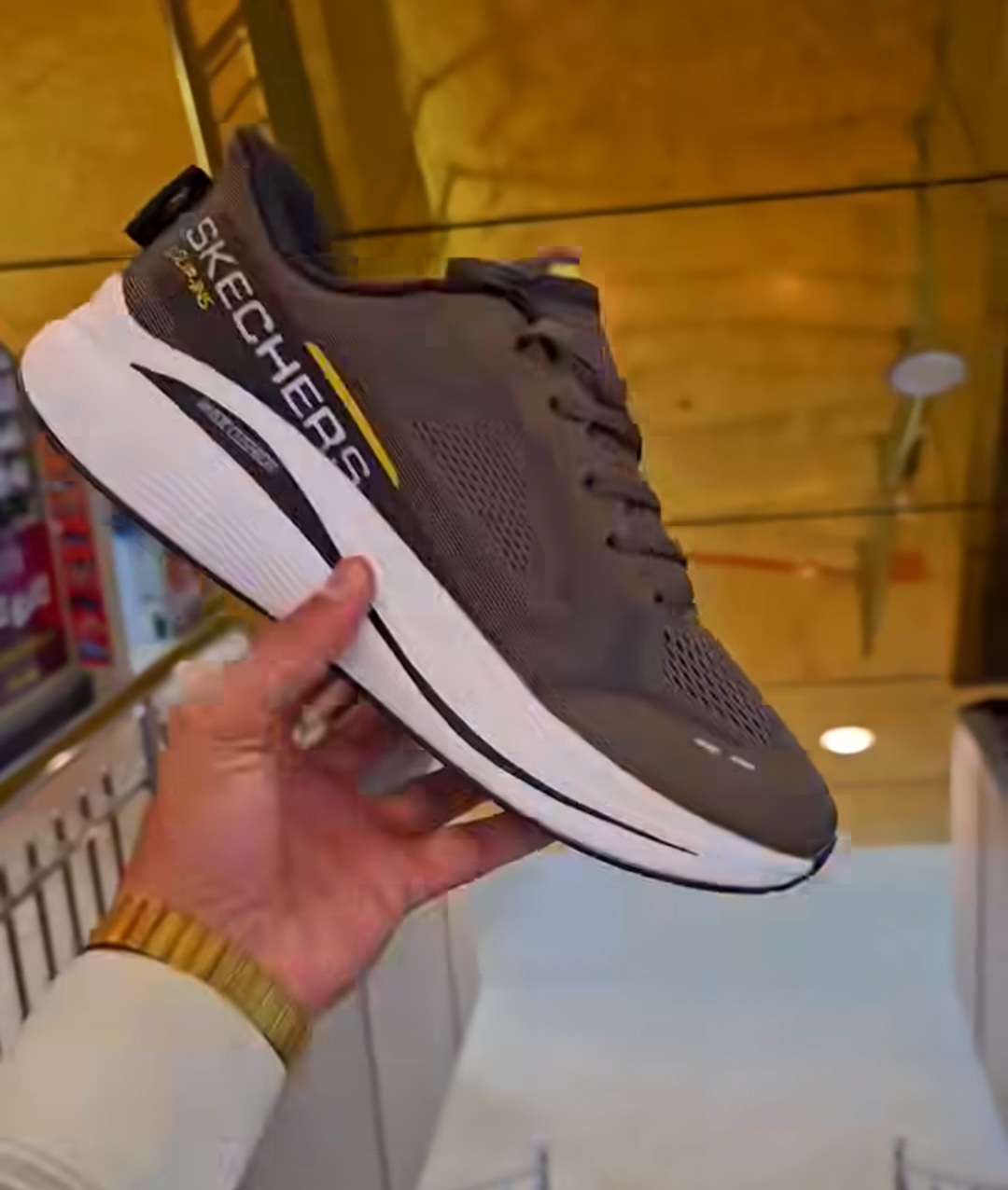 کتونی اسکیچرز ساخت ویتنام /Skechers Slip-ins Max Cushioning /سایز ۴۰ تا ۴۵/فروش بصورت عمده و تک .