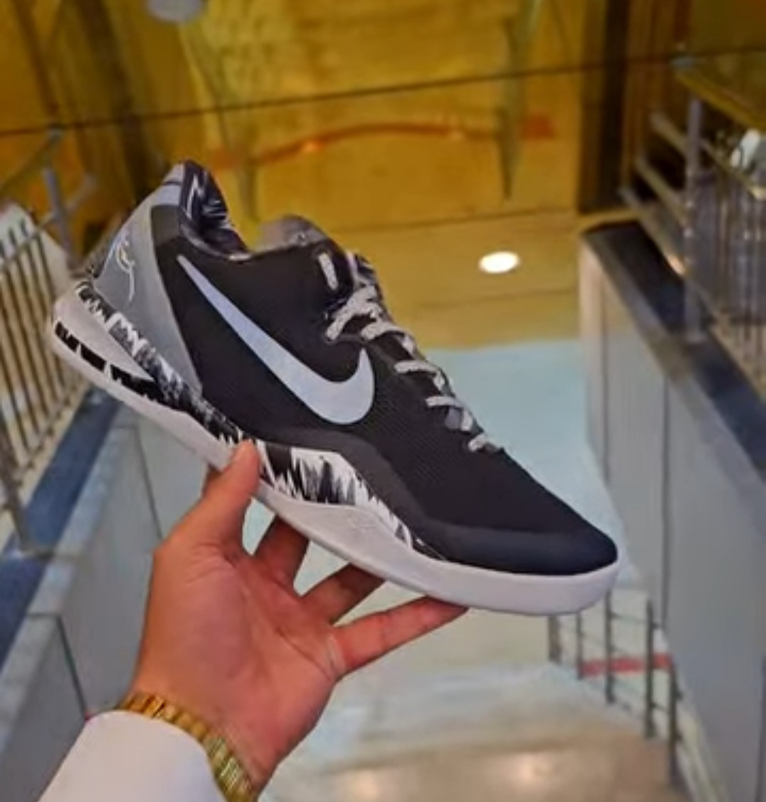 کفش نایک کوبی پروترو ۸/ nike kobe protro 8 / ساخت ویتنام / مناسب برای بسکتبال، والیبال و کراسفیت / فروش عمده و تک/ سایز ۴۰ تا ۴۵