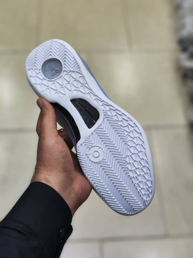 کتونی نایک کوبی پروترو ۸/ nike kobe protro 8 / ساخت ویتنام / مناسب برای بسکتبال، والیبال و کراسفیت / فروش عمده و تک / سایز ۴۰ تا ۴۵