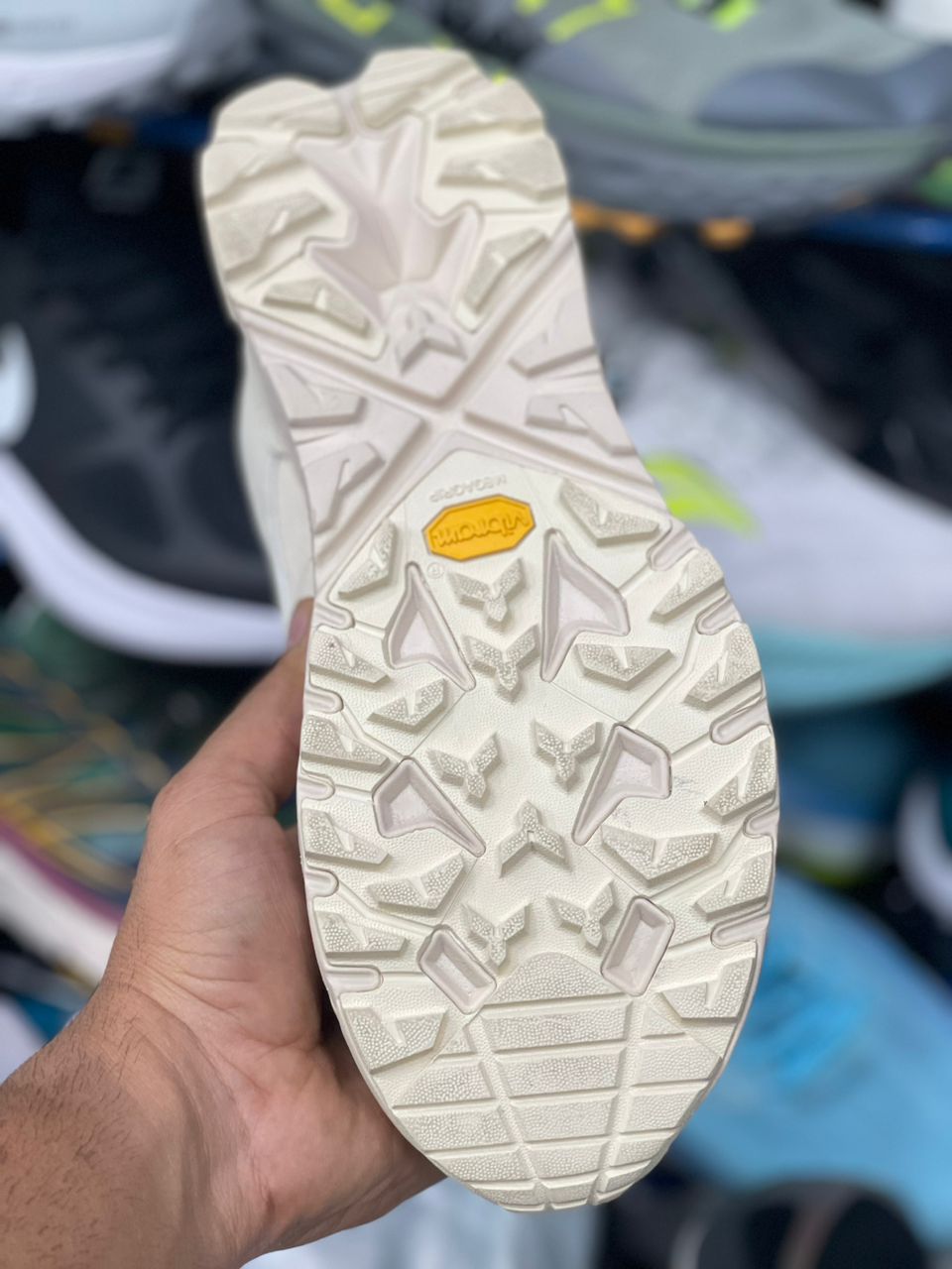 Hoka one one kaha 2 low GTX vietnam