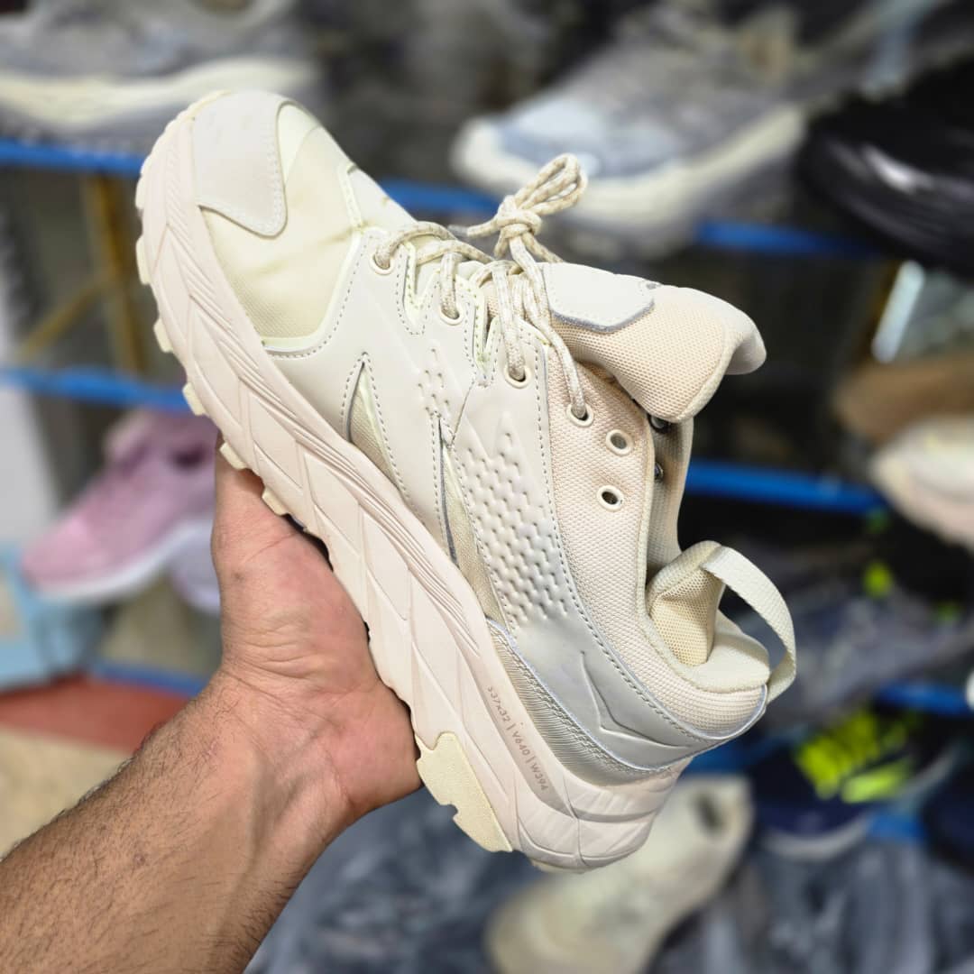 کتونی هوکا کف ویبرام گورتکس/Hoka one one kaha 2 low GTX /وارداتی ساخت ویتنام/سایز ۴۰ تا۴۵ /فروش عمده و تک