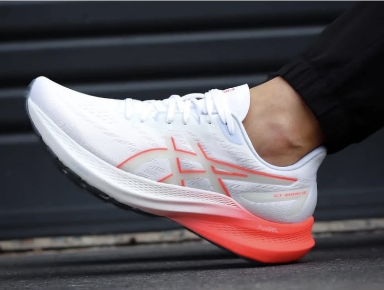 کتونی اسیکس جی تی ۲۰۰۰ _۱۲ /Asics GT_2000 12 / ساخت ویتنام وارداتی /فروش بصورت عمده و تک /سایز ۳۹تا ۴۵ / پایین ترین قیمت