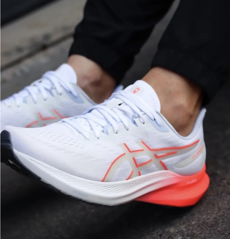 کتونی اسیکس جی تی ۲۰۰۰ _۱۲ /Asics GT_2000 12 / ساخت ویتنام وارداتی /فروش بصورت عمده و تک /سایز ۳۹تا ۴۵ / پایین ترین قیمت