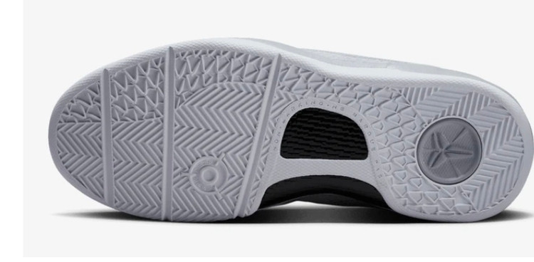 کتونی نایک کوبی پروترو ۸/ nike kobe protro 8 / ساخت ویتنام / مناسب برای بسکتبال، والیبال و کراسفیت / فروش عمده و تک / سایز ۴۰ تا ۴۵