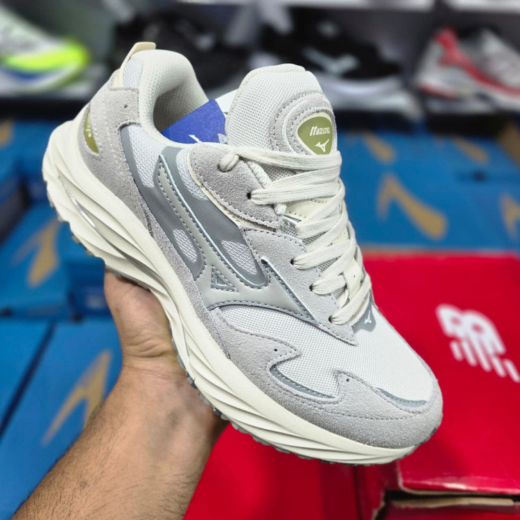 کتونی میزانو/Mizuno x Graphpaper Wave Rider Beta/وارداتی ساخت ویتنام/سایز ۴۰ تا ۴۵/ فروش عمده و تک/