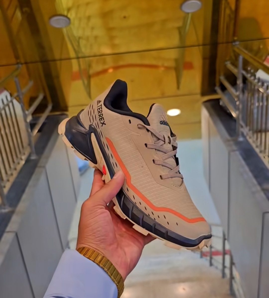 کتونی ادیداس ترکس/Adidas Terrex/تریل رانینگ/ وارداتی ساخت ویتنام/سایز ۴۰ تا ۴۵. فروش بصورت عمده و تک .
