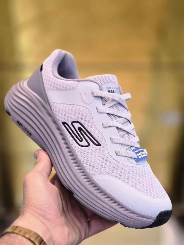 کتونی اسکیچرز مدل GO Walk max Cushioning , سایز ۳۷ تا ۴۵ ساخت ویتنام ، فروش عمده و تک .ست جذاب
