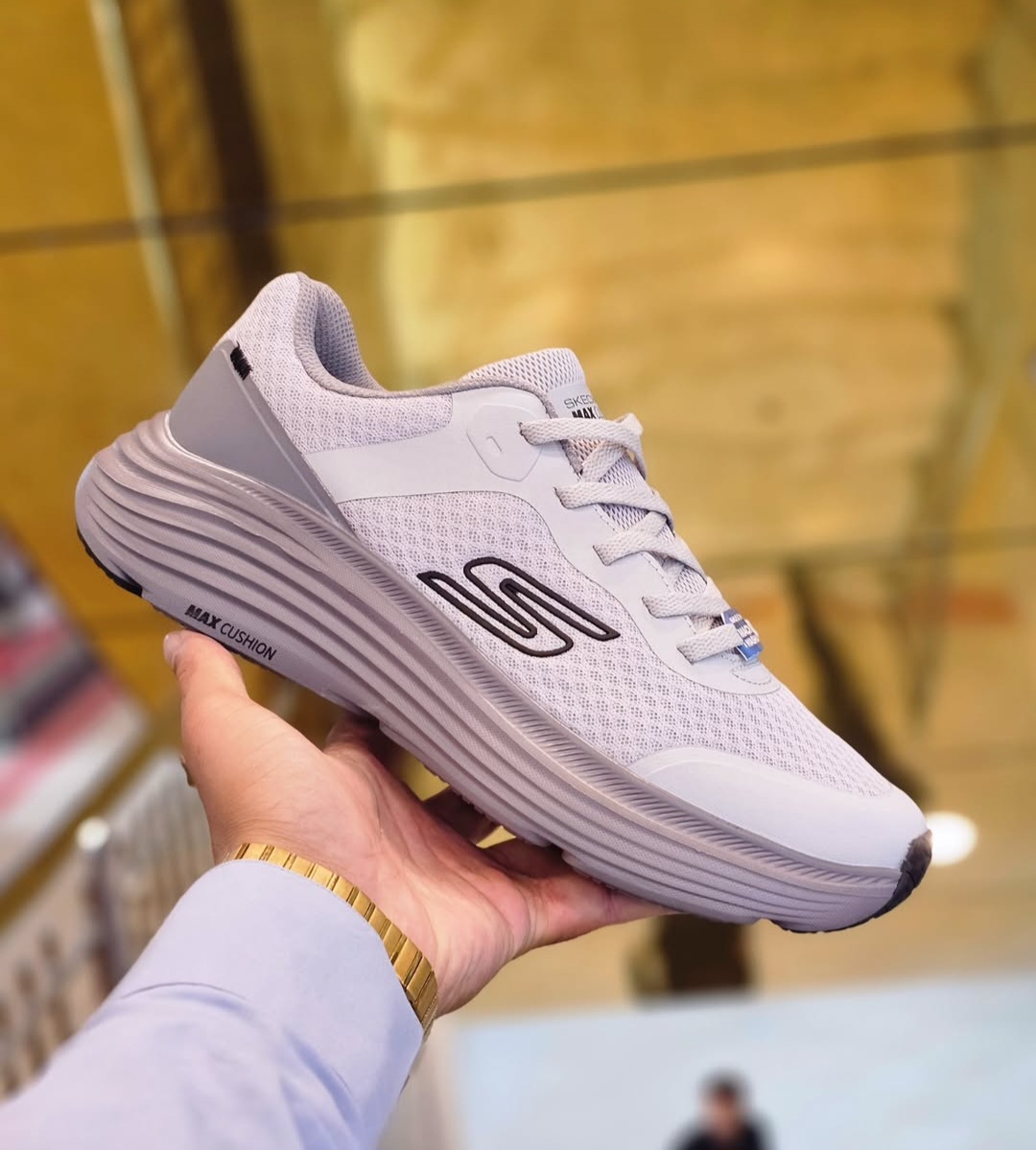 کتونی اسکیچرز مدل GO Walk max Cushioning , سایز ۳۷ تا ۴۵ ساخت ویتنام ، فروش عمده و تک .ست جذاب