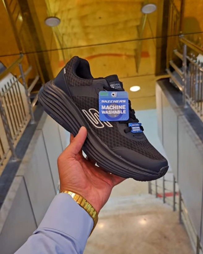 کتونی اسکیچرز مدل GO Walk max Cushioning , سایز ۳۷ تا ۴۵ ساخت ویتنام ، فروش عمده و تک .ست جذاب