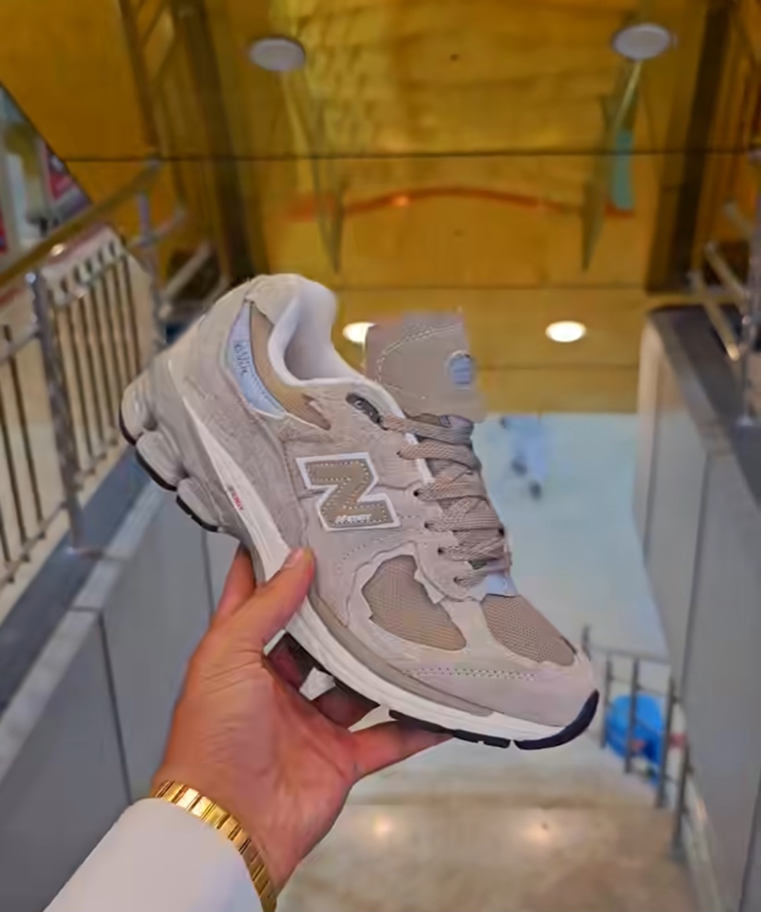 کتونی نیوبالانس ۲۰۰۲R/وارداتی ساخت ویتنام /سایز بندی ۴۰ تا ۴۵/New balance 2002R /فروش بصورت عمده و تک