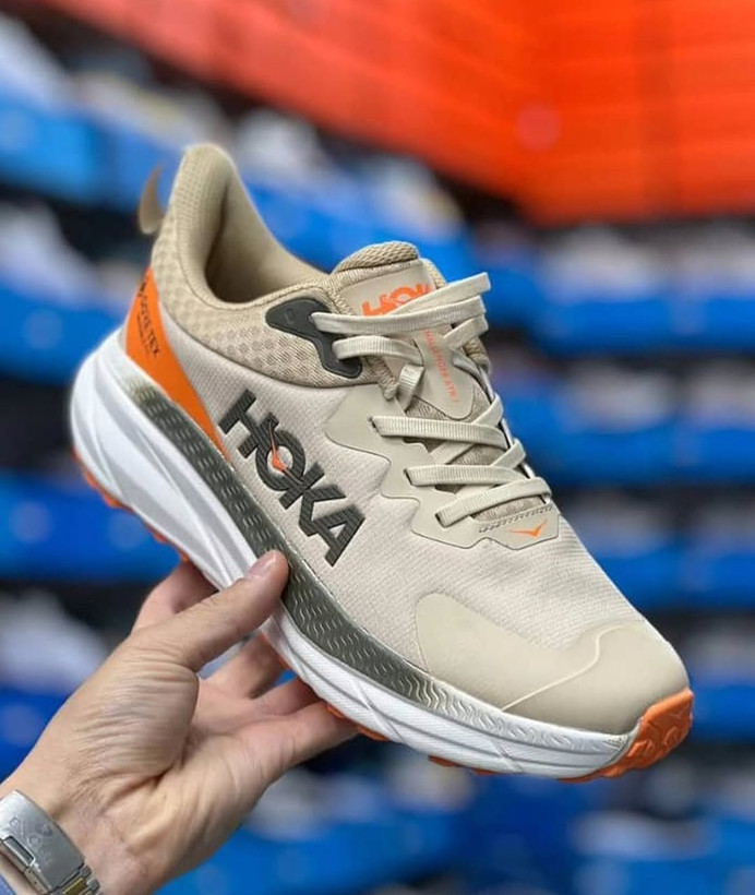 کتونی هوکا چلنجر آرت ۷/Hoka challenger/ ساخت ویتنام وارداتی/ فروش بصورت عمده و تک /سایز ۴۰ تا ۴۵ /Hoka challenger vietnam / تضمین کیفیت کالا