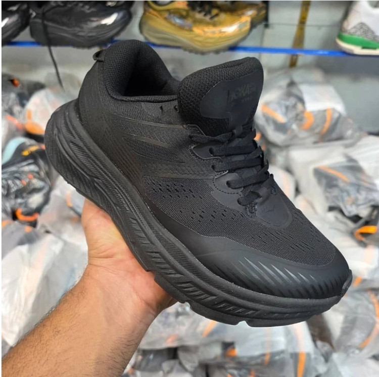 کتونی هوکاستینسون آرت۶.Hoka Stinson Art 6. وارداتی ساخت ویتنام. فروش بصورت عمده و تک . سایز ۴۰ تا ۴۵.