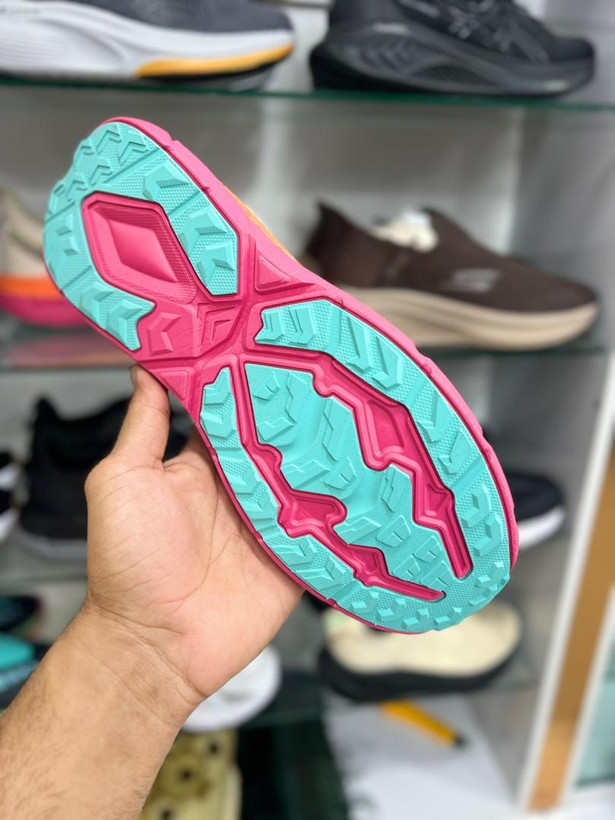 هوکا مدل اسپید مافات۴ /Hoka Mafate Speed 4/ضمانت کالا/فروش عمده و تک/سایز ۴۰ تا ۴۵