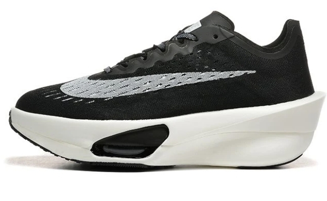 کتونی نایک ایر زوم آلفا، وارداتی ساخت ویتنام سایز۴۰ تا ۴۵. فروش عمده و تک . Nike air zoom alphafly vietnam