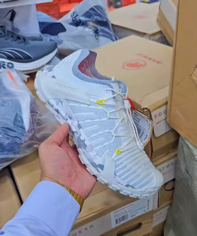 کتونی ماموت Mammut knit ll Low ساخت ویتنام فروش بصورت عمده و تک سایز ۴۰ تا ۴۵ تضمین کیفیت کالا