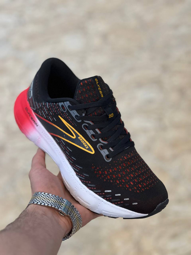 کتونی بروکس گلیسرین ۲۰/BROOKS GLYCERIN 20 /ساخت ویتنام/سایز ۴۰ تا ۴۵/ فروش بصورت عمده و تک